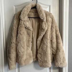 Jou jou faux fur super soft jacket L